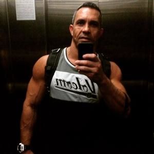 Meet your Posher, André